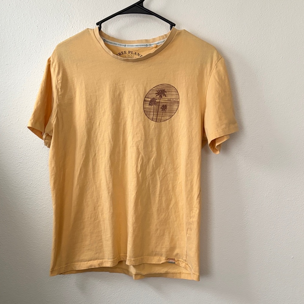 Men’s Yellow Graphic Tee